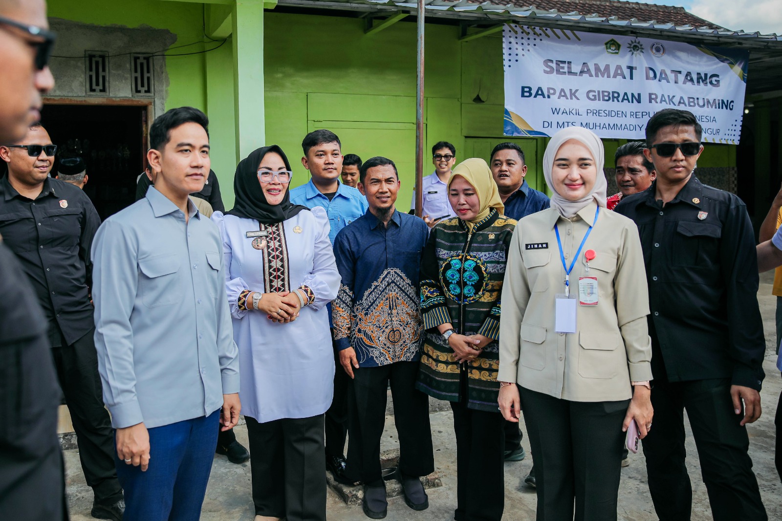 Didampingi Wagub Jihan, Wapres Gibran Tinjau Program Makan Bergizi di Lampung Timur, Pastikan Berjalan Optimal